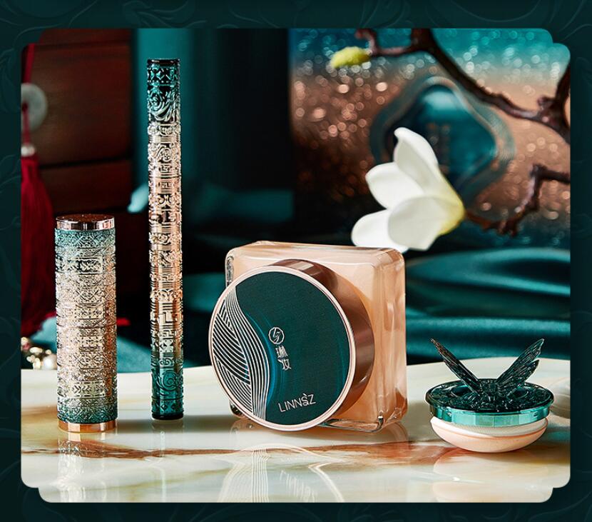 Oriental Chinese Style Makeup SetOriental Chinese Style Makeup Set – Universal 4 - Piece Cosmetic Gift Set - GISTMI