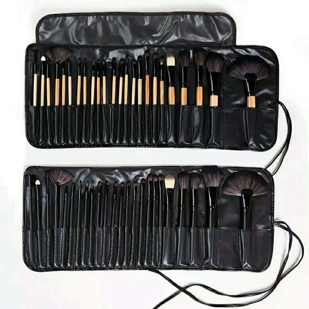 24 - Piece Makeup Brush Set With Horse Hair – Full Face & Eye Professional Brushes | Black Wood Color - GISTMI