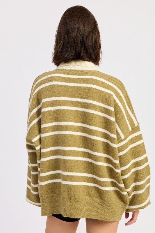 OVERSIZED STRIPE COLLAR SWEATER