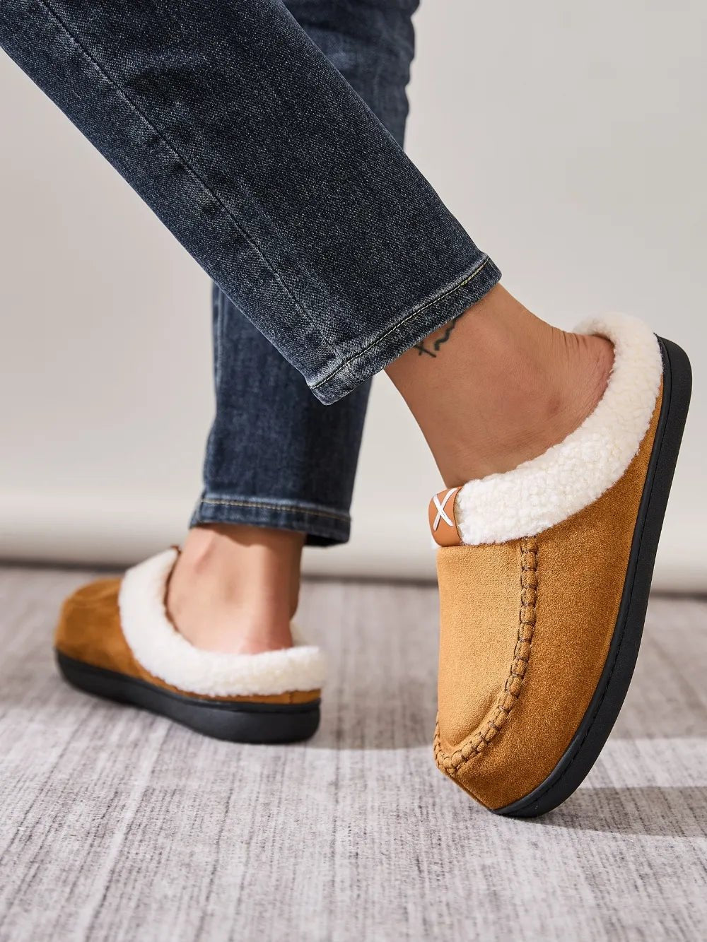 Contrast Round Toe Flat Slippers – Everyday Comfort With Casual Style - GISTMI