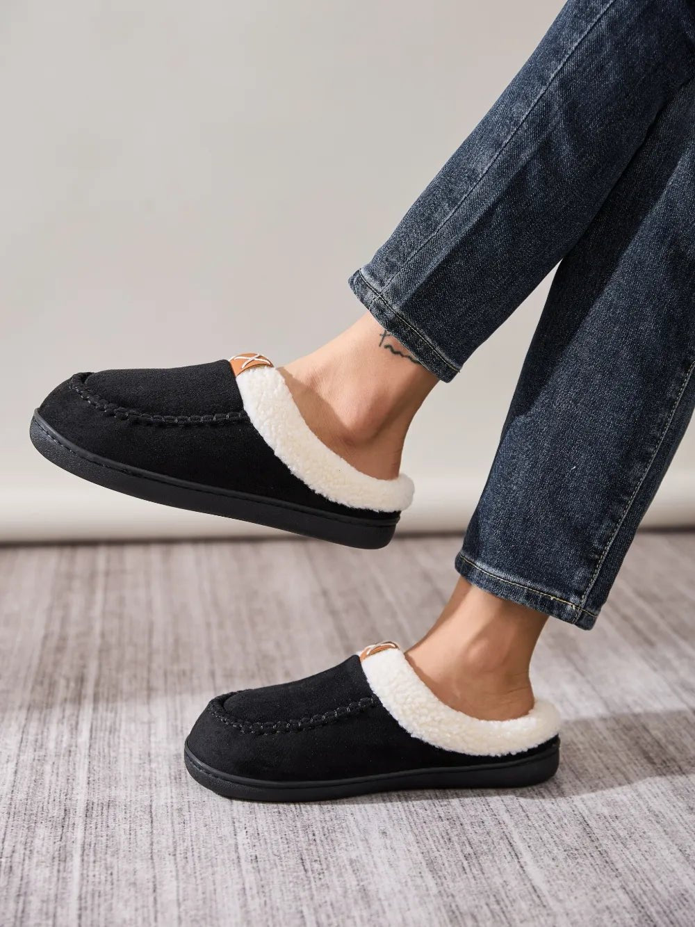 Contrast Round Toe Flat Slippers – Everyday Comfort With Casual Style - GISTMI