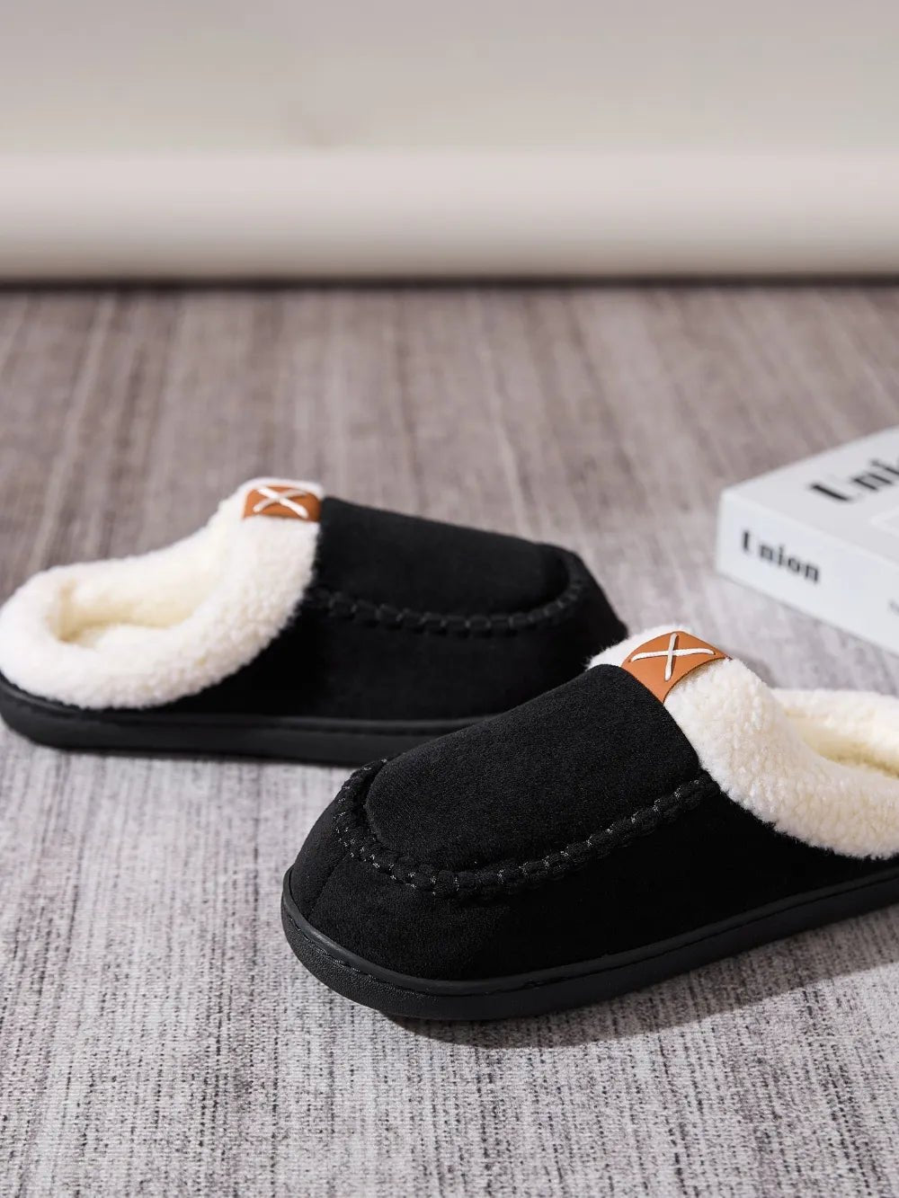 Contrast Round Toe Flat Slippers – Everyday Comfort With Casual Style - GISTMI