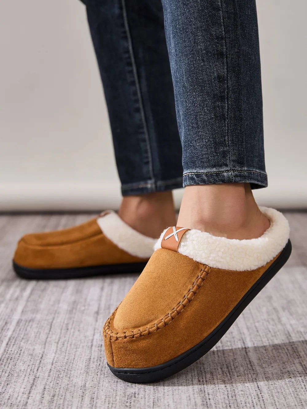 Contrast Round Toe Flat Slippers – Everyday Comfort With Casual Style - GISTMI