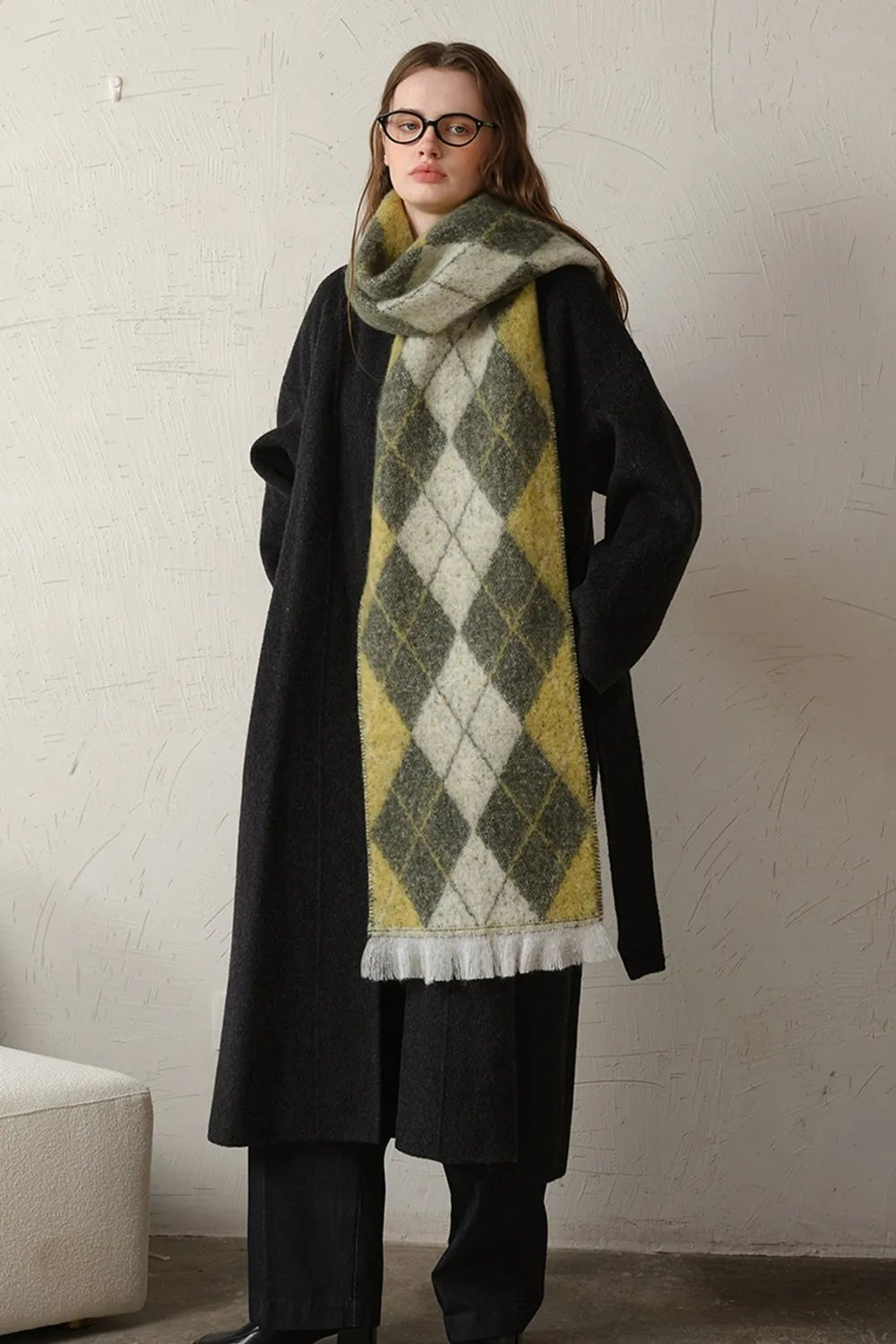 Fringe Argyle Polyester Scarf – Bold Pattern, Ultimate Comfort - GISTMI
