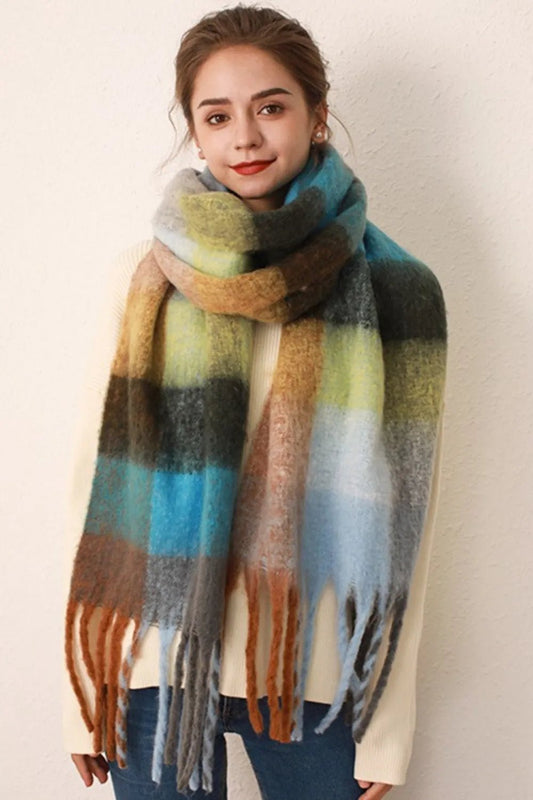 Thermal Fringe Contrast Plaid Scarf – Cozy Style With Bold Plaid Flair - GISTMI